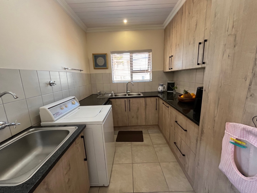 3 Bedroom Property for Sale in Outeniqua Strand Western Cape